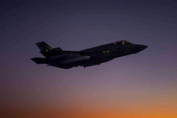 U.S. Navy and Lockheed Martin advance AGM-158C LRASM integration on the F-35C, expanding carrier-based long-range anti-ship strike capability against defended surface combatants (Picture source: U.S. DoW).