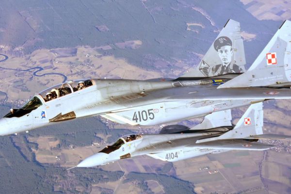 Poland’s retiring MiG-29 retains strong point defense performance, combining twin RD-33 engines for high thrust, Mach 2 class speed, and agile low altitude handling with a 30 mm cannon and mixed R 27 and R 73 air-to-air missiles, making it a valuable quick reaction platform for Ukraine despite its age (Picture source: U.S. DoW).