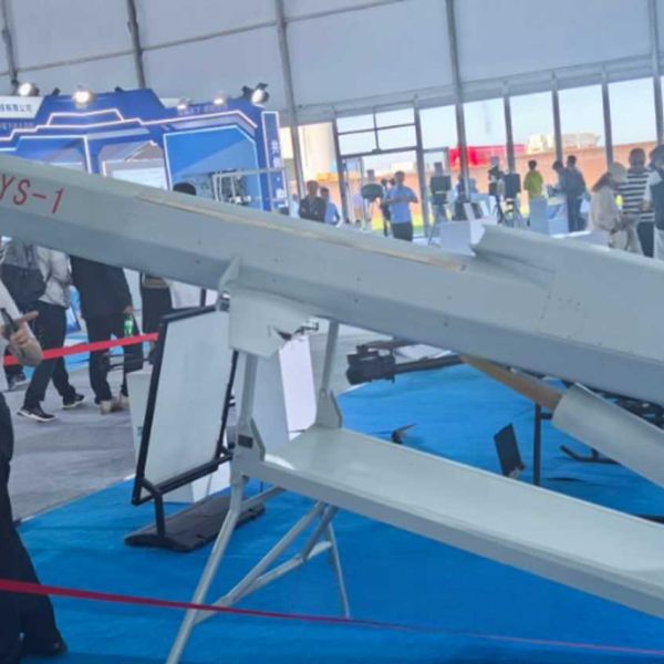 The Shenyang YS-1 measures approximately 4.5 meters in length with a wingspan of around 2 meters and a maximum take-off weight of around 260 kilograms, as well as a cruising speed between about 550 and 1,000 kilometers per hour. (Picture source: China3Army)