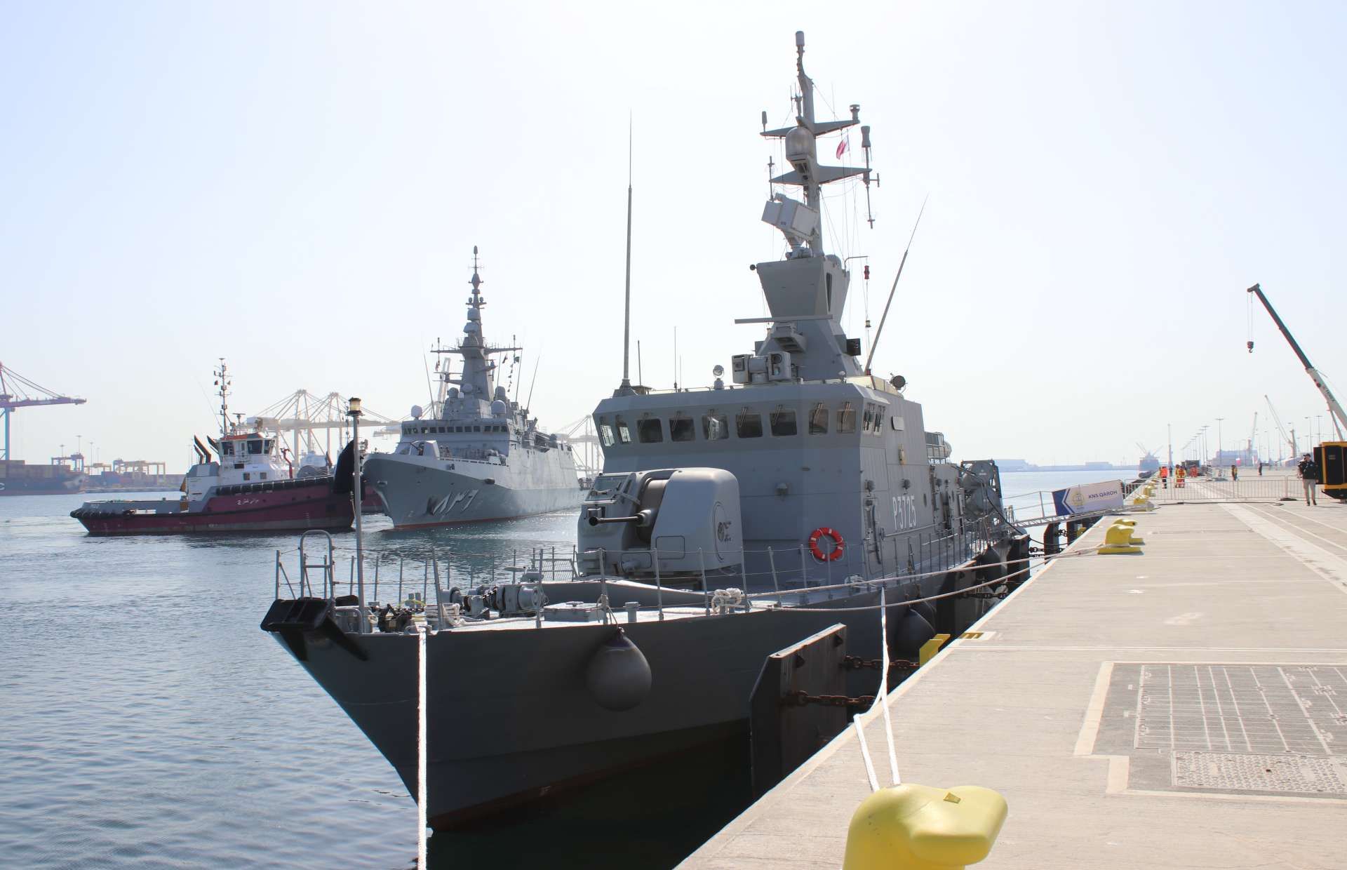 Kuwait Navy missile craft KNS Al-Garoh (P3725) is a high-speed littoral combatant armed with Sea Skua anti-ship missiles and a 40 mm gun, equipped with modern sensors and decoys for maritime security and sea-denial missions (Picture source: Army Recognition Group).
