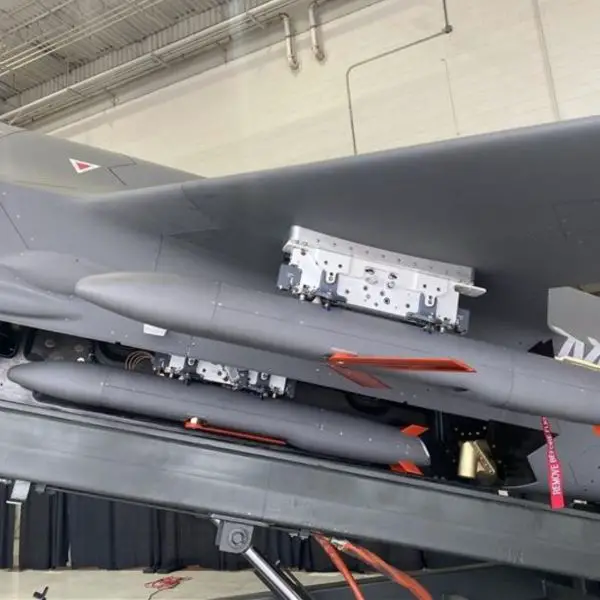 Ragnarök is a low cost cruise missile compatible with internal bay or underwing carriage on the XQ-58 Valkyrie, offering about 500 nautical miles of range and an approximately 80 pound payload for precision strikes.