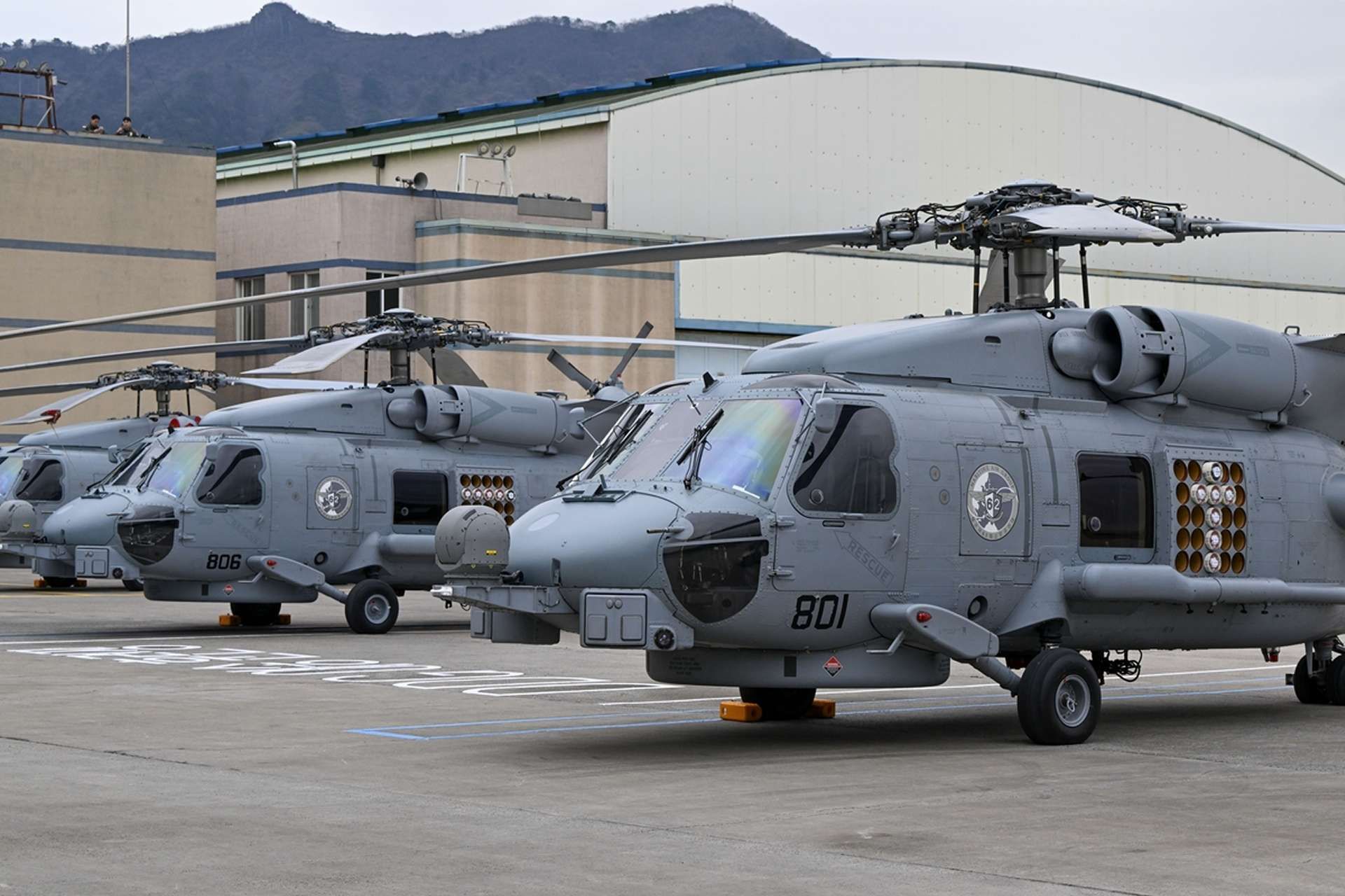 South Korea has begun operational deployment of its first MH-60R Seahawk helicopters, giving the ROK Navy a major boost in anti-submarine and anti-surface warfare capability as it strengthens maritime deterrence against North Korean threats (Picture source: South Korean Navy).