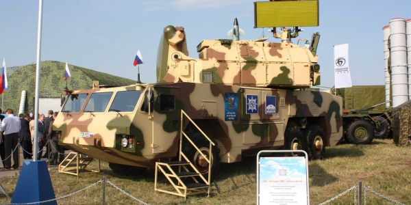 TOR-M2E 8x8 air defense missile system Russia technical data fact sheet pictures video