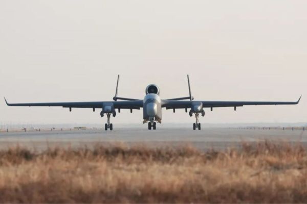 China advances its low-altitude strategy with the Jiutian SS UAV, a heavy mother drone designed for logistics, surveillance, and swarm deployment, highlighting a shift toward modular unmanned systems with both civilian and dual-use operational potential.