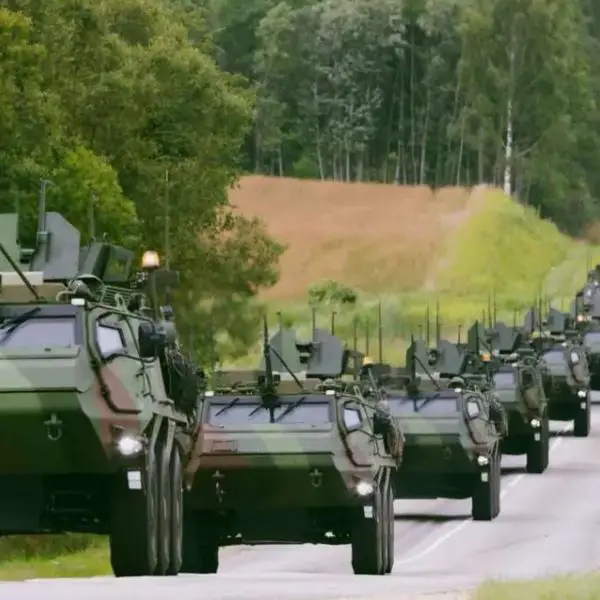 Latvian-built Patria 6x6 armored personnel carrier combines STANAG Level 2 to 4 protection, a 12.7 mm machine gun, 700 km range, and all-terrain 6x6 mobility to move Ukrainian troops safely under drone and artillery threat (Picture source: Latvian MoD).