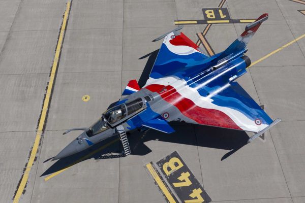 The Rafale, said to be delivered in F4 standard, will represent a major capability leap for the Ukrainian Air Force by introducing advanced sensor fusion, active AESA radar, improved SPECTRA electronic warfare systems, and increased payload flexibility for high-end, long-range deep strike missions. (Picture source: French MoD)