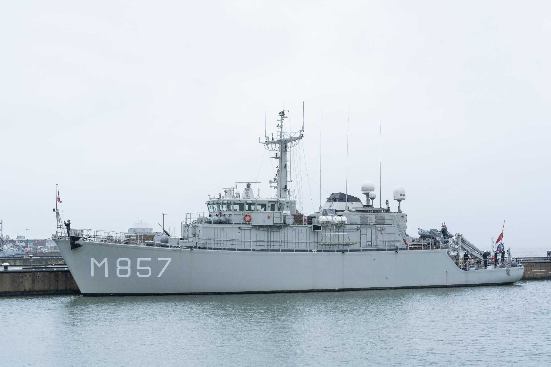 The Henichesk, hull number M314, is the former HNLMS Makkum (M857), a Royal Netherlands Navy Alkmaar-class minehunter that has undergone decommissioning, refit, and crew training prior to its delivery. (Picture source: Dutch MoD)