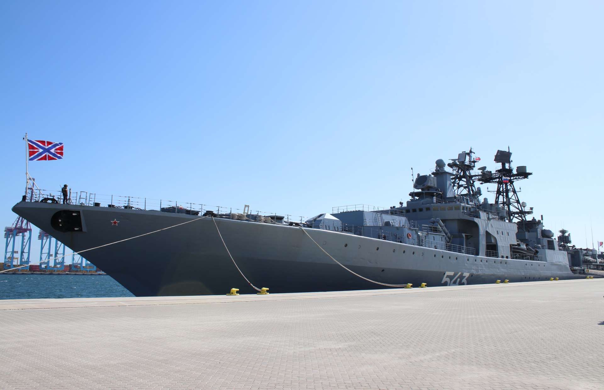 Russian Navy frigate Marshal Shaposhnikov, a modernized Project 1155 combatant, combines long-range Kalibr and Oniks strike missiles, layered air defense, robust anti-submarine warfare systems, and Ka-27 helicopter support, giving Russia a versatile multi-mission surface combatant capable of power projection, sea control, and extended blue-water operations far from home waters (Picture source: Army Recognition Group).