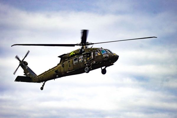 U.S. Army advances procurement of the first 10 UH-60M Black Hawks in a $65 million Sikorsky contract, sustaining frontline tactical lift while preparing the platform for future digital and survivability upgrades (Picture source: U.S. DoW).