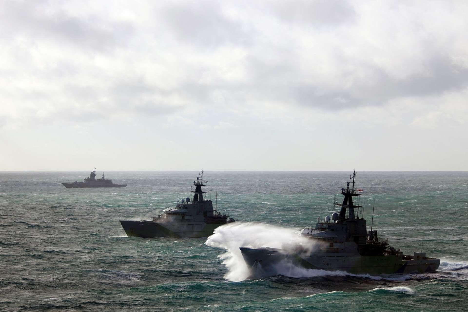 Royal Navy ships and aircraft shadowed a Russian corvette and support tanker through the crowded English Channel in a two-day, NATO-coordinated monitoring operation confirmed on 23 January 2026 (Picture Source: Royal British Navy)