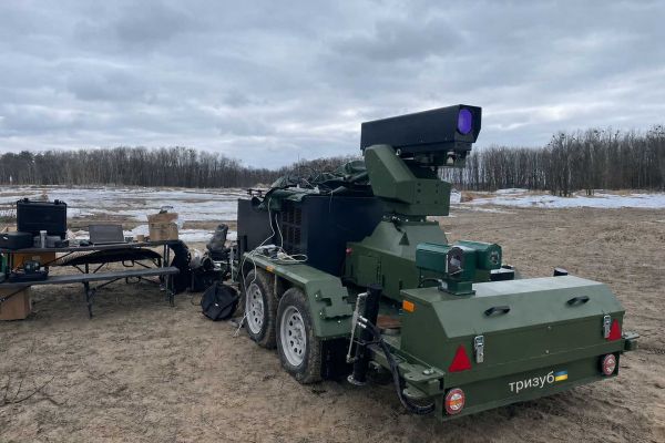 Mounted on a trailer, the latest variant of the Tryzub laser weapon integrates AI-assisted terminal guidance, automatic target acquisition and tracking, and radar-linked trajectory processing to improve its effectiveness against Russian drones. (Picture source: Celebra Tech)