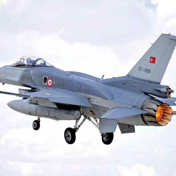 Türkiye’s deployment of six F-16s to northern Cyprus strengthens quick-reaction air defense over the eastern Mediterranean, using the fighter’s advanced air-to-air missile capability and multirole performance to help protect NATO skies, bases, and regional infrastructure amid rising spillover from the Iran conflict (Picture source: Türkiye MoD).