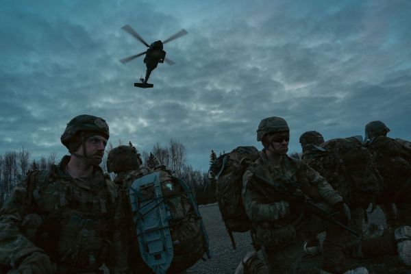 U.S. Army troops train Arctic reconnaissance with drones and electronic warfare during Operation Arctic Tech in Alaska (Picture source: US DoD)