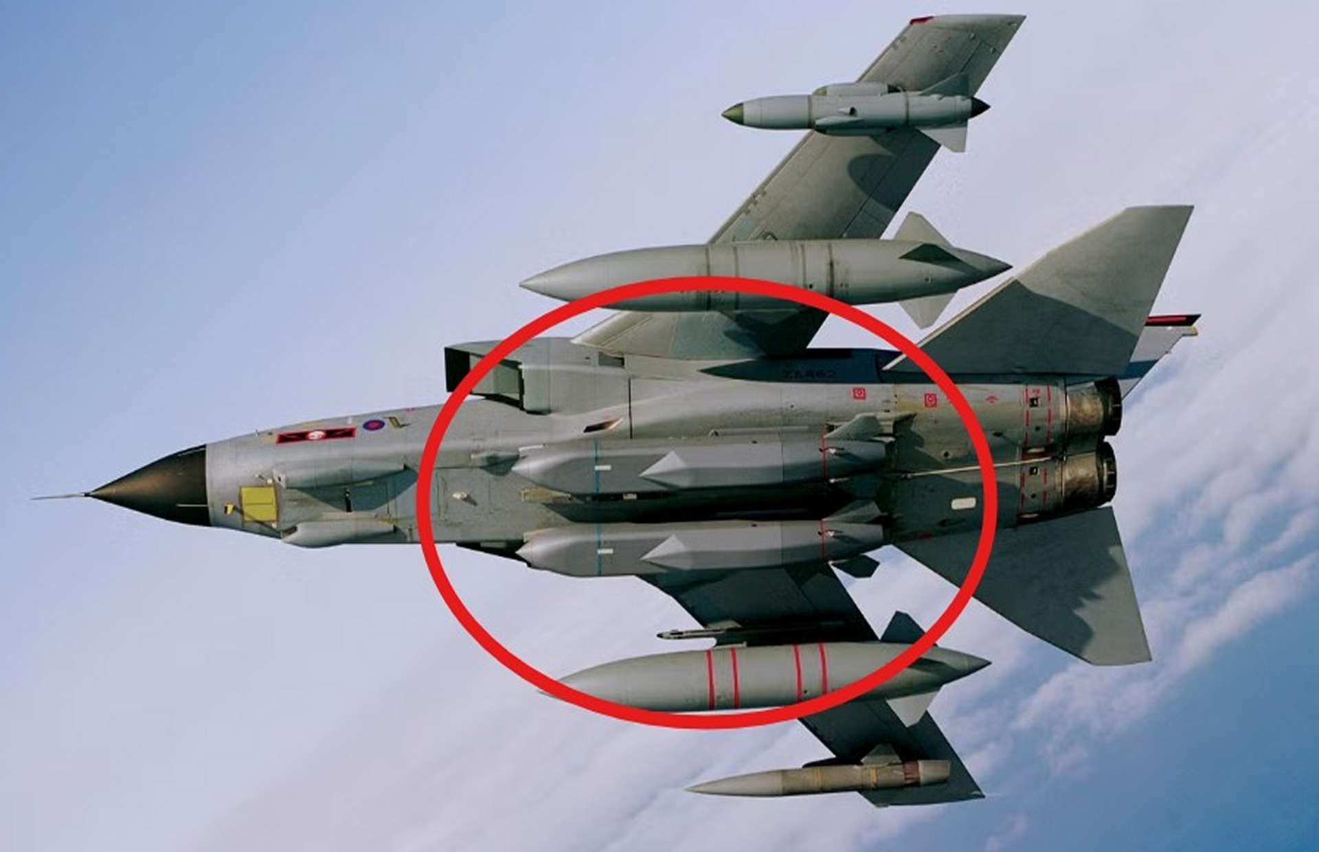 Storm Shadow/SCALP is a low-observable air-launched cruise missile with 250+ km range, imaging-IR guidance, and a 450 kg BROACH penetrator for hardened targets (Picture source: UK MoD).