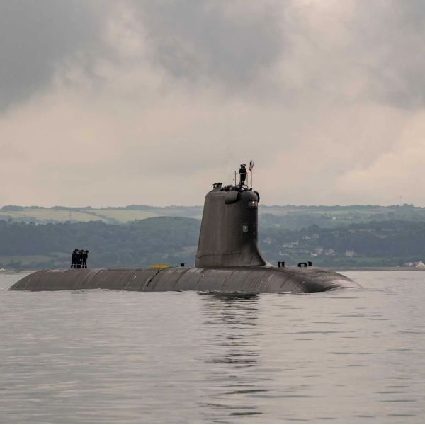 The French Navy's Tourville nuclear-powered attack submarine represents one of the strategic assets that could support enhanced French military cooperation with Norway under the newly signed Narvik Agreement. (Picture source: French MoD)