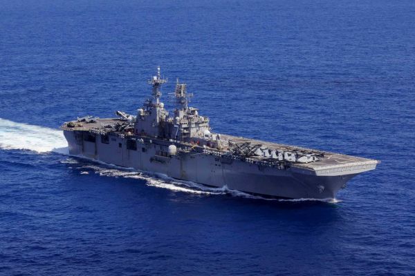 The modernization package is heavily centered on the F-35B Lightning II, as its vertical landing profiles impose significantly greater thermal stress on amphibious assault ship flight decks compared with AV-8B Harrier II operations. (Picture source: US Navy)
