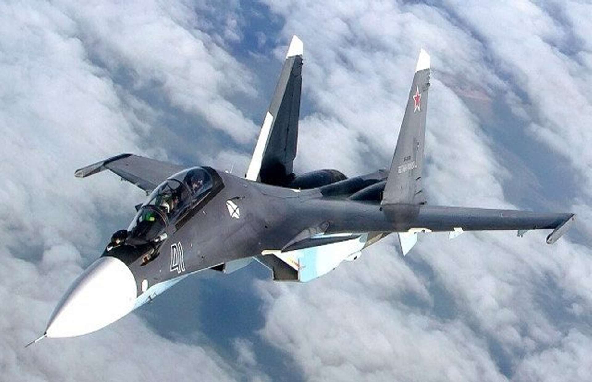 The Su-30SM2 is Russia’s latest naval multirole fighter, combining AL-41F-1S engines, Irbis-E long-range radar, and upgraded electronic warfare with an 8-ton weapons load for extended patrol, interception, and stand-off strike missions (Picture source: Soldar).