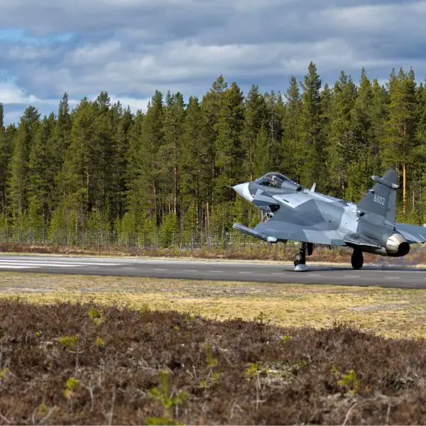 Multirole Gripen E with ten hardpoints, compatible with Meteor and IRIS-T, optimized for dispersed operations. (Picture source: Saab)