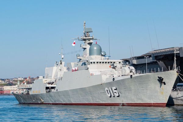 The ship at the center of this diplomacy, HQ 015 Tran Hung Dao, is one of four Russian-built Project 11661E Gepard 3.9 frigates in Vietnamese service.