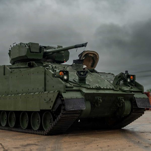Soldiers from the U.S. Army’s 1st Cavalry Division receive the first prototypes of the Armored Multi-Purpose Vehicle equipped with a 30mm cannon at Fort Cavazos, Texas, on April 30, 2026.