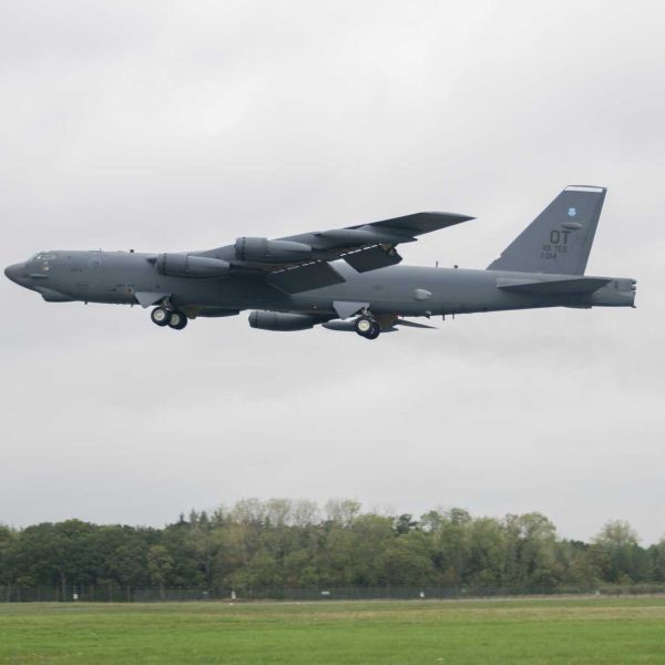 The B-52H Stratofortress will become a central element of this campaign, as it is able to carry nearly 32,000 kg of Joint Direct Attack Munitions, air-launched cruise missiles, and naval mines within the same sortie. (Picture source: US Air Force)