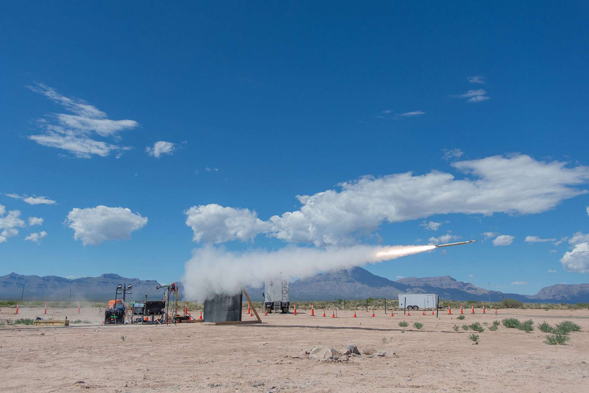 Lockheed Martin’s QuadStar missile completed a seeker characterization flight test at White Sands Missile Range, advancing the U.S. Army’s Next-Generation Short-Range Interceptor program to replace the FIM-92 Stinger with improved target tracking, onboard processing, and short-range air defense capability (Picture source: Lockheed Martin).