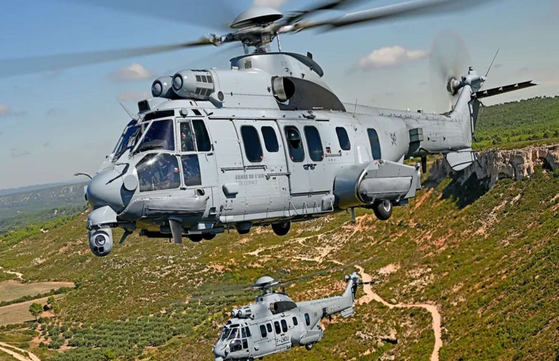 Equipped with the Safran Euroflir 410 EO/IR system and self-protection measures, the H225M is an all-weather, heavy-lift platform designed for high-risk special operations and extended missions in Morocco’s challenging operational theaters (Picture source: Airbus Helicopters).
