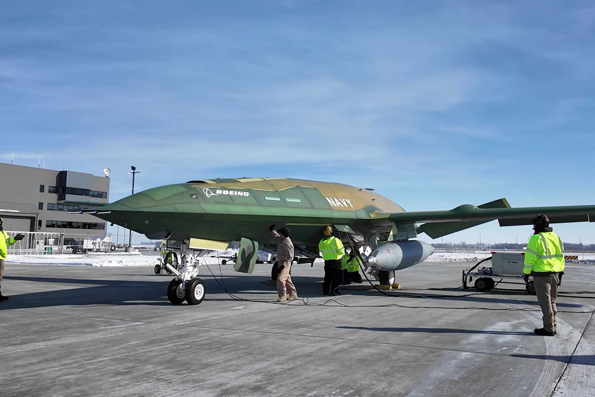 The MQ-25A Stingray, which recently completed its autonomous taxi tests, employs the Cobham Aerial Refueling Store, identical to the system used by F/A-18E/F Super Hornets in buddy tanker configuration. (Picture source: Boeing)