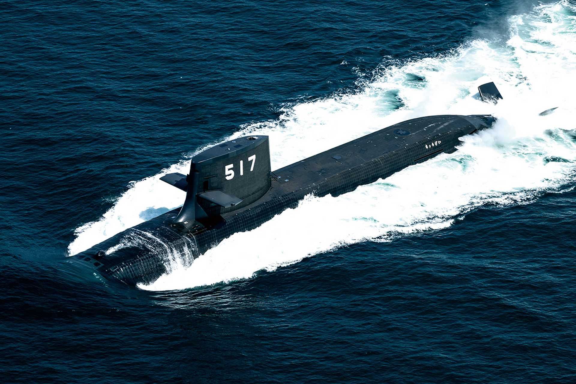 The JS Chogei submarine has a standard displacement of about 3,000 tonnes and measures 84 meters in overall length with a beam of 9.1 meters and a draught of 10.4 meters, placing it slightly above the preceding Soryu-class submarines. (Picture source: MHI)