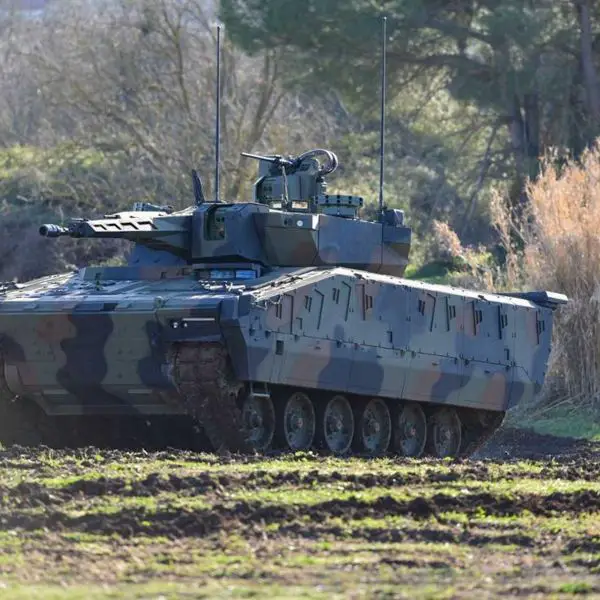 The first four Lynx infantry fighting vehicles delivered to the Italian Army were fitted with Rheinmetall’s Lance 30 mm turret as an interim solution, but will later be retrofitted with Leonardo’s Hitfist 30 mm turret. (Picture source: Italian Army)