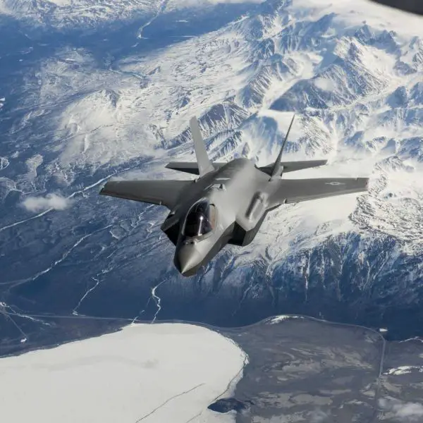 Canada is scheduled to receive its first F-35 Lightning II fighter jets in 2026, as the initial batch consisting of 16 units was formally approved in December 2022, but the remaining 72 F-35s are expected to be purchased through phased contracting. (Picture source: US DoD)
