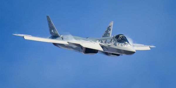 A previous Russian proposal foresaw an initial delivery of about 20 to 30 Su-57Es to India within three to four years, followed by the local production of a further 70 to 100 units by the early 2030s. (Picture source: Yaplakal/Gurzho)
