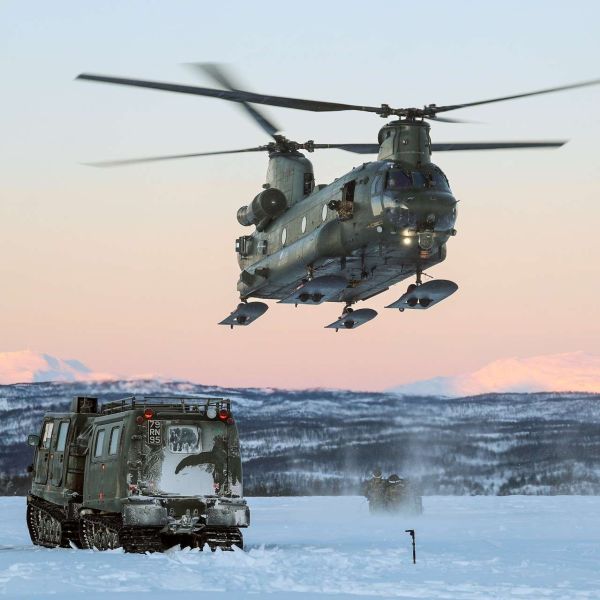 Royal Air Force Chinook helicopters have deployed from RAF Odiham to Arctic Norway under Operation CLOCKWORK, reinforcing NATO’s ability to sustain heavy-lift operations in the High North under real-world cold weather conditions (Picture Source: RAF Odiham)