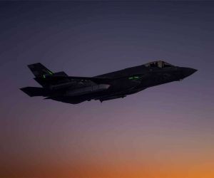 U.S. Navy and Lockheed Martin advance AGM-158C LRASM integration on the F-35C, expanding carrier-based long-range anti-ship strike capability against defended surface combatants (Picture source: U.S. DoW).