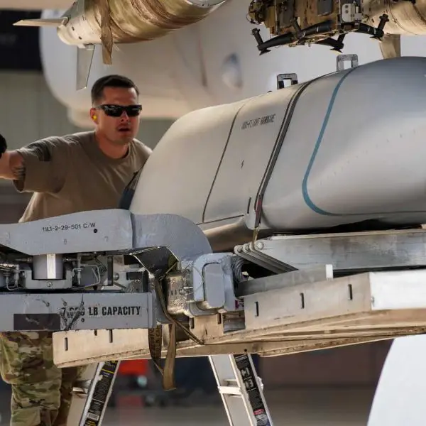 Payload capacity varies by aircraft: the B-1B is capable of carrying up to 24 JASSM missiles, the B-2 up to 16, and the B-52H up to 20 when combining internal and external carriage. (Picture source: US Air Force)