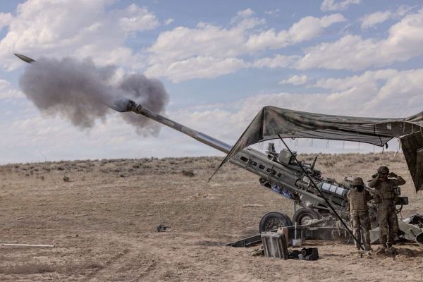 U.S. Army Soldiers fire the M777A2 155mm howitzer during Ivy Mass at Pinyon Canyon, Colorado, testing the Artillery Execution Suite to improve artillery coordination and responsiveness in large-scale combat operations (Picture source: U.S. DoW).