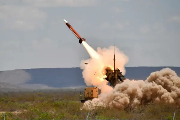RTX’s Raytheon has secured a $3.7 billion contract to supply Patriot GEM-T interceptors to Ukraine, tying missile replenishment to expanded production in Germany to sustain long-term air defense operations (Picture Source: U.S. Department of War)