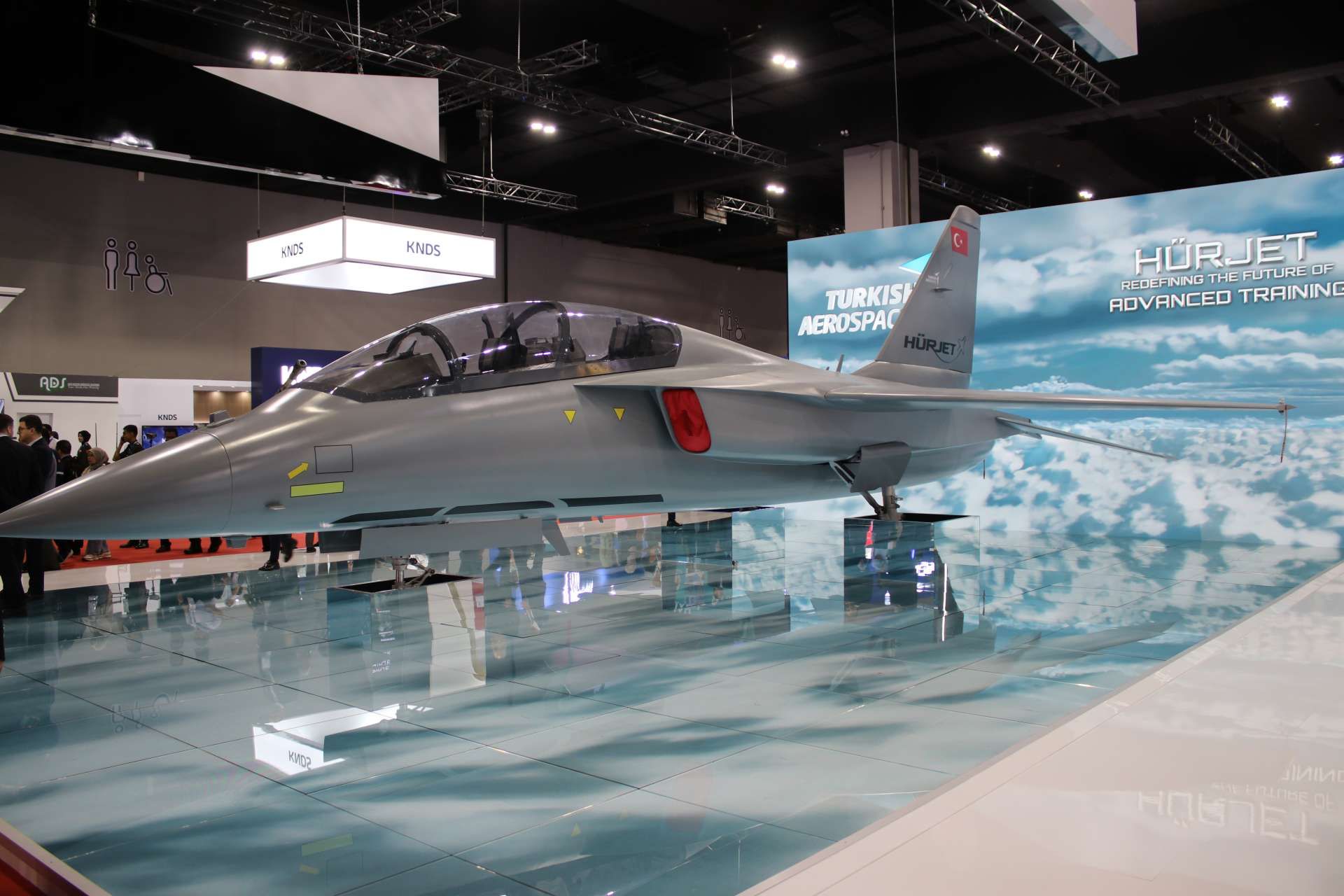 Turkish Aerospace has begun developing a carrier-capable Hürjet variant for Türkiye’s future MUGEM aircraft carrier, aiming to support naval training, armed reconnaissance, limited strike missions, and Blue Homeland operations with a manned aircraft adapted for arrested landings and maritime conditions (Picture source: Army Recognition Group).