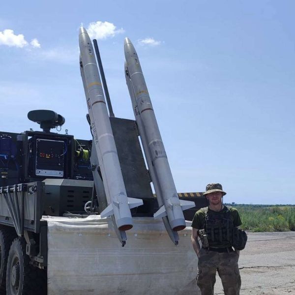 Raven SHORAD fires IR-guided ASRAAMs to ambush drones, cruise missiles, and low-flying jets with rapid, silent shoot-and-scoot defense (Picture source: Ukrainian Air Force).