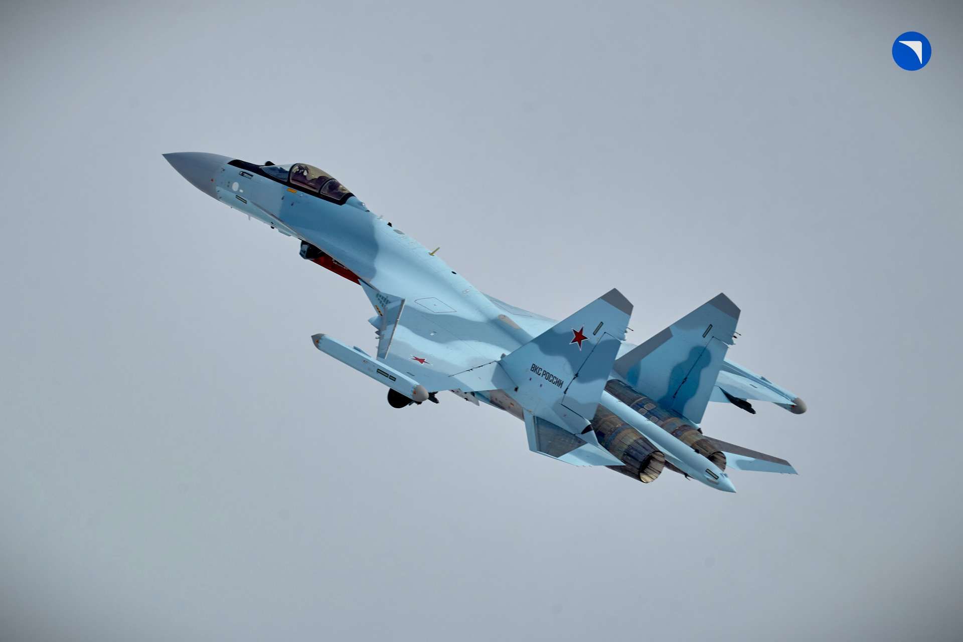 Russia has received a new batch of Su-35S multirole fighters to its Aerospace Forces, reinforcing air superiority capability and sustaining frontline tactical aviation strength (Pictures Source: UAC)