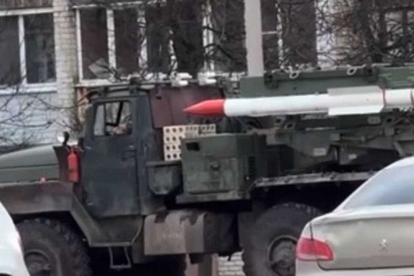 Russia has deployed an improvised R-77-1 FrankenSAM air defense system to counter Ukrainian drone and cruise missile attacks inside its territory, but with a limited range due to the absence of onboard radar. (Picture source: Telegram/ Voenny Osvedomitel)