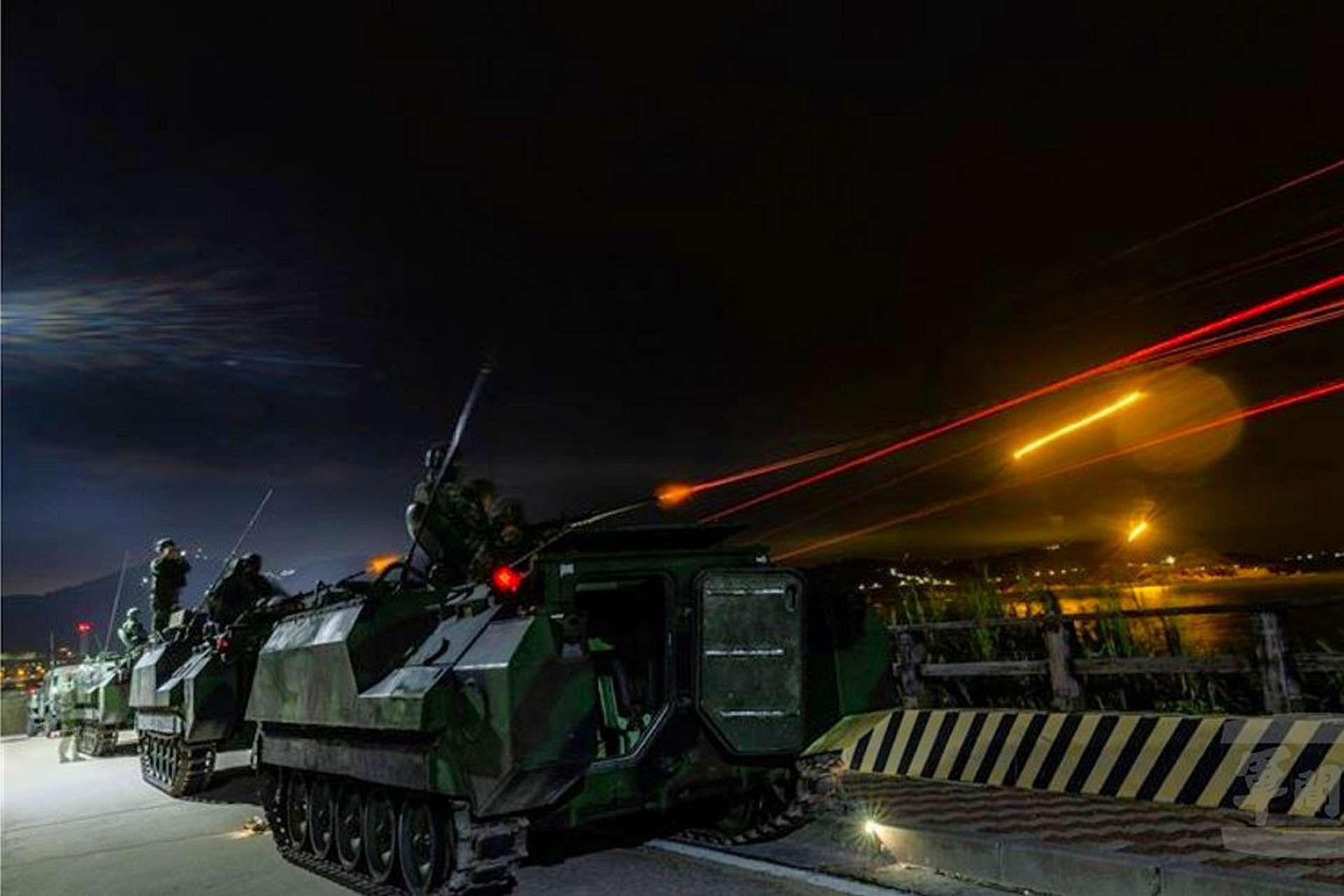 Taiwan’s military staged a nighttime live-fire drill on Nangan Island to rehearse rapid counter-infiltration and counter-landing tactics, signaling readiness against potential gray-zone incursions near the Chinese coast (Picture Source: Taiwan MoD)