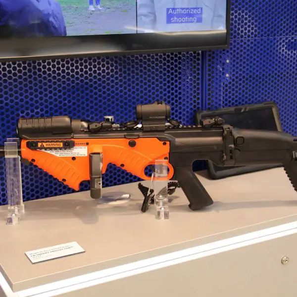 The FN SMART PROTECTOR® 303T integrates regulated pneumatic propulsion with real-time head detection technology to reduce injury risk during less lethal engagements.