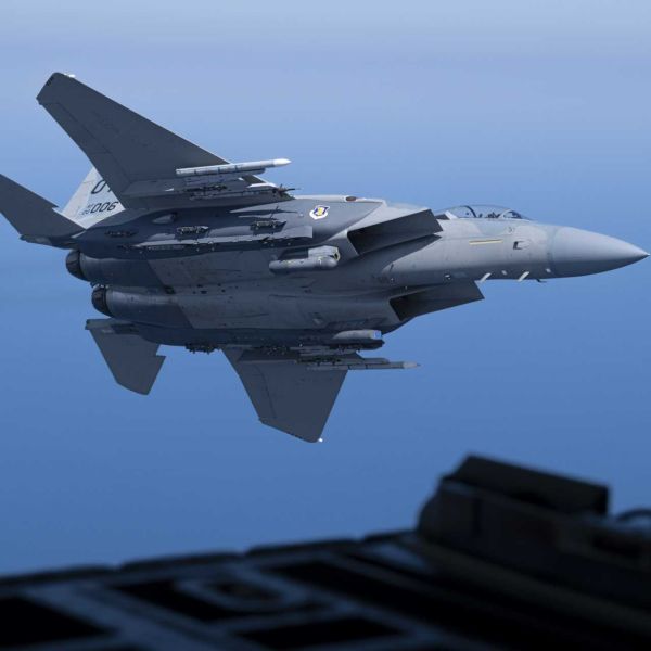 Development of the F-15EX Eagle II accelerated in the late 2010s when the US Air Force faced structural fatigue issues in aging F-15C/D aircraft and sought a rapid solution that could complement fifth-generation fighters such as the F-22 and F-35. (Picture source: US Air Force)