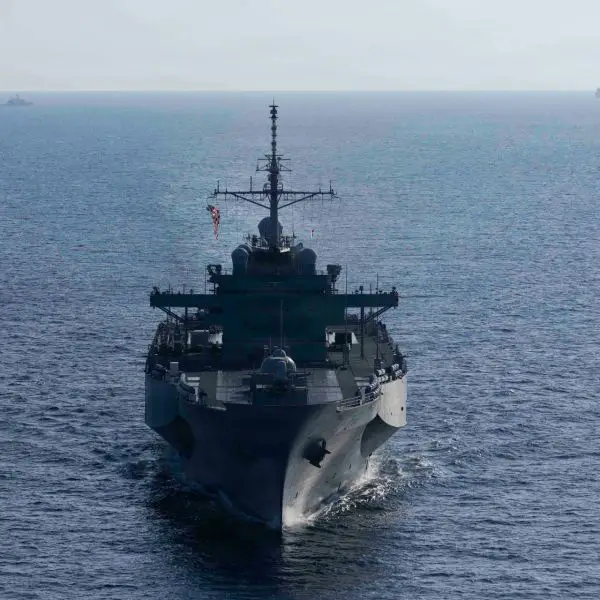 USS Blue Ridge (LCC 19), the U.S. 7th Fleet’s Blue Ridge-class amphibious command ship, conducted a series of bilateral and multilateral maritime exercises with allied forces across the Western Pacific from April 13 to 17.(Picture source: US. DoD)