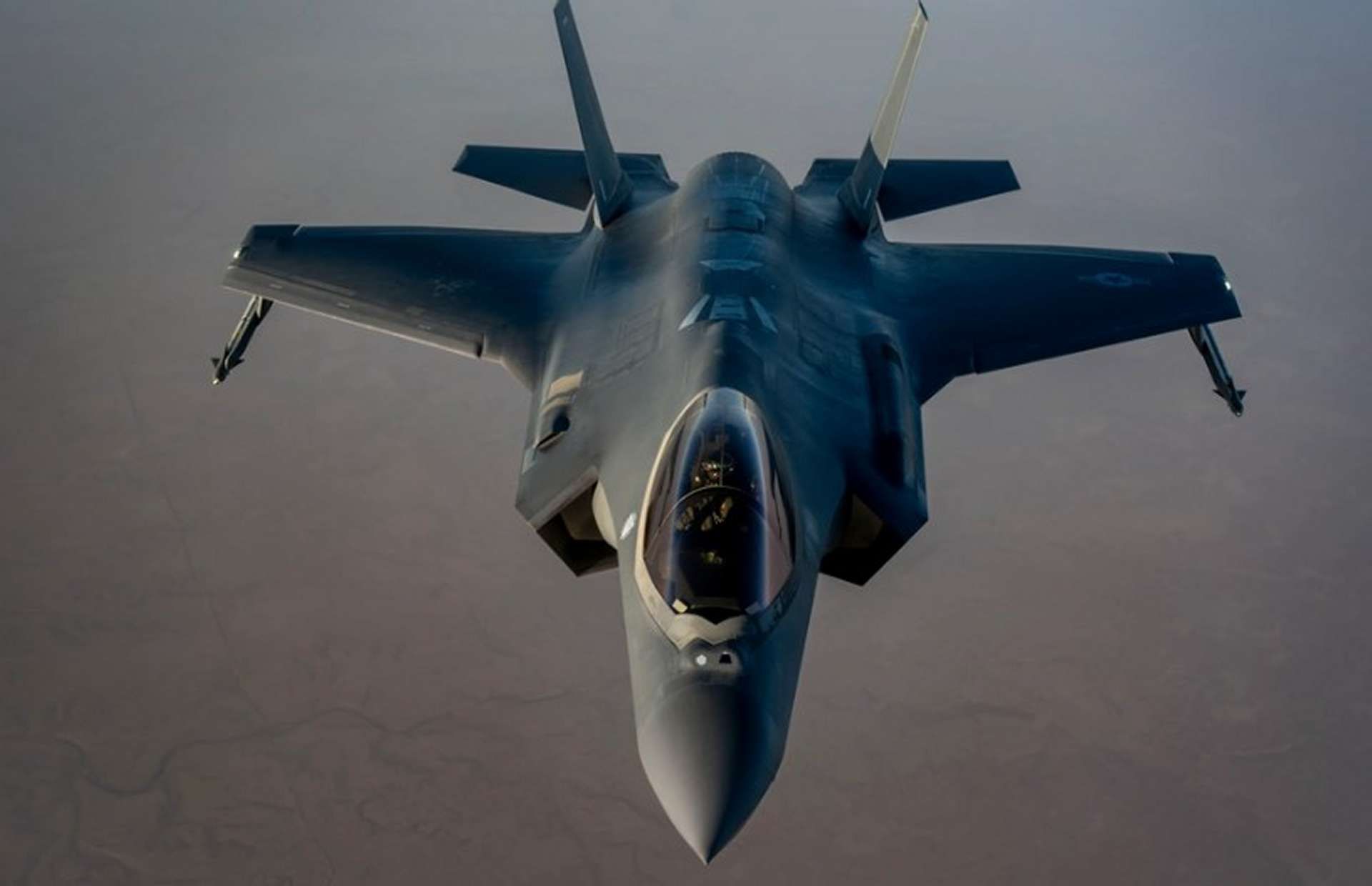 Lockheed Martin is self-funding prototype fighters and integrating sixth-generation technologies into the F-35 and F-22, aiming to accelerate advanced capabilities such as AI-enabled sensors, electronic warfare, and manned-unmanned teaming while reducing reliance on government funding (Picture source: U.S. DoW).