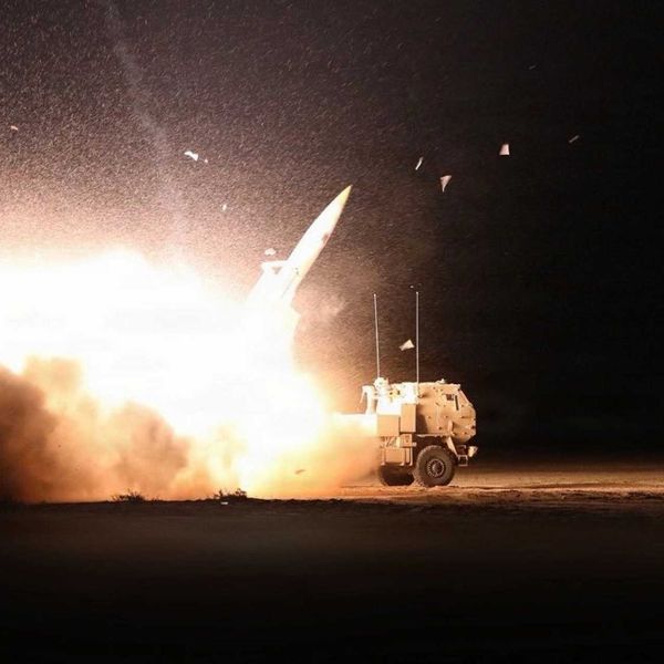 U.S. Army M142 HIMARS units from the Wisconsin National Guard launch ATACMS tactical ballistic missiles from Kuwait during Operation Epic Fury, striking Iranian military infrastructure and demonstrating the expanding role of U.S. ground-based long-range precision fires against hardened regional targets.