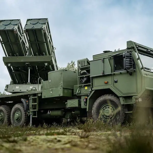 Norway is weighing U.S. HIMARS/GMARS and South Korea’s K239 Chunmoo after dropping EuroPULS, a decision that could reshape NATO’s long-range strike posture in the High North and strain Oslo’s defense ties with Germany (Picture source: Deutch MoD).