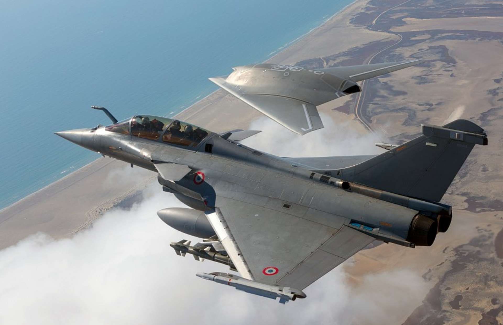 The UAE is still in talks with France to co-develop the Rafale F5 and its loyal wingman drone, aiming for advanced capabilities and industrial co-production (Picture source: Dassault Aviation).