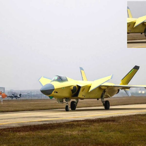 The J-20A was seen in yellow primer, a finish typically associated with manufacturing and validation phases before operational paint, while in the exhaust area, where the nozzle shape matched the WS-15 rather than earlier interim engines. (Picture source: CAC)